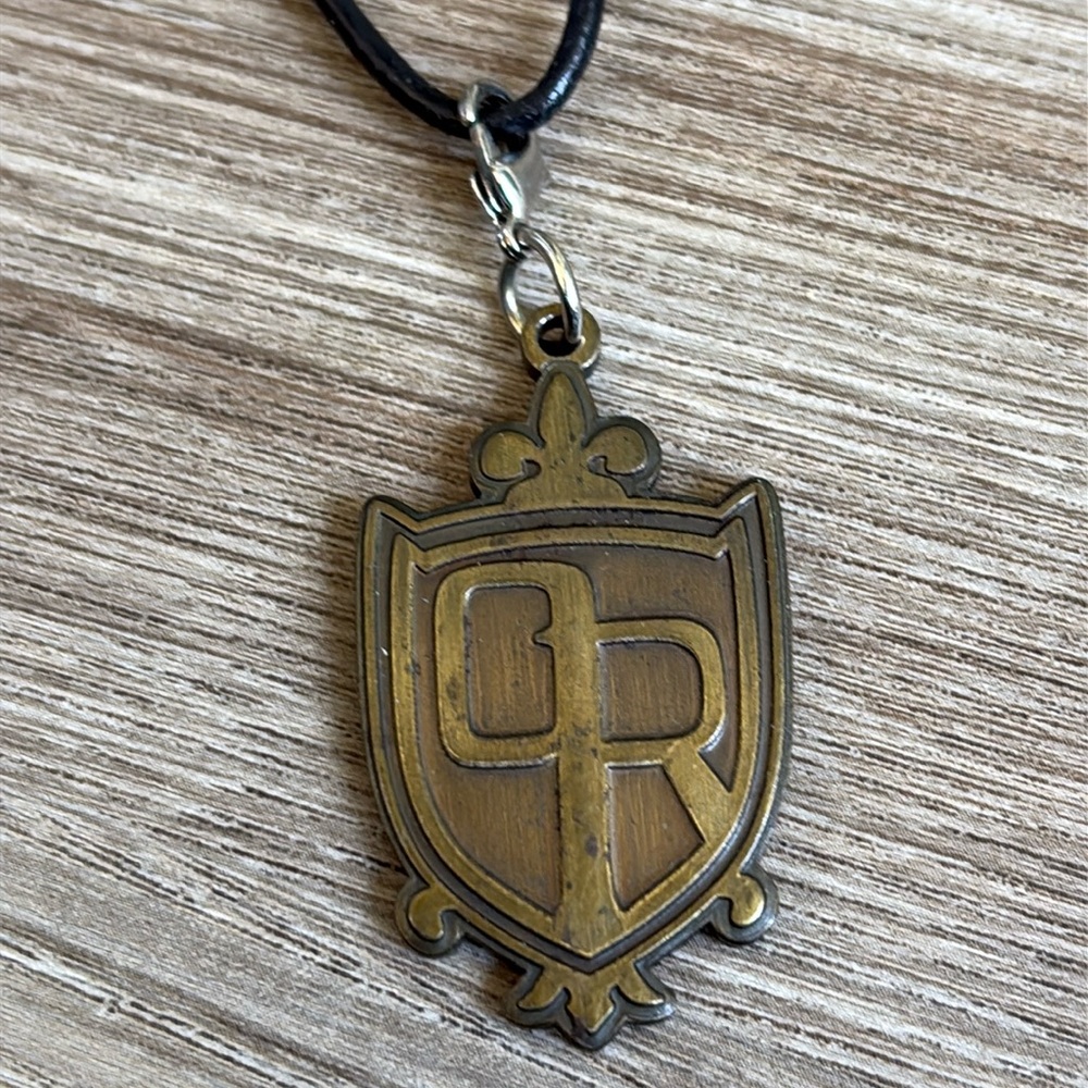 Great Eastern Ouran High School Host Club School Crest Necklace Emblem Anime
